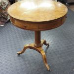 993 9416 LAMP TABLE